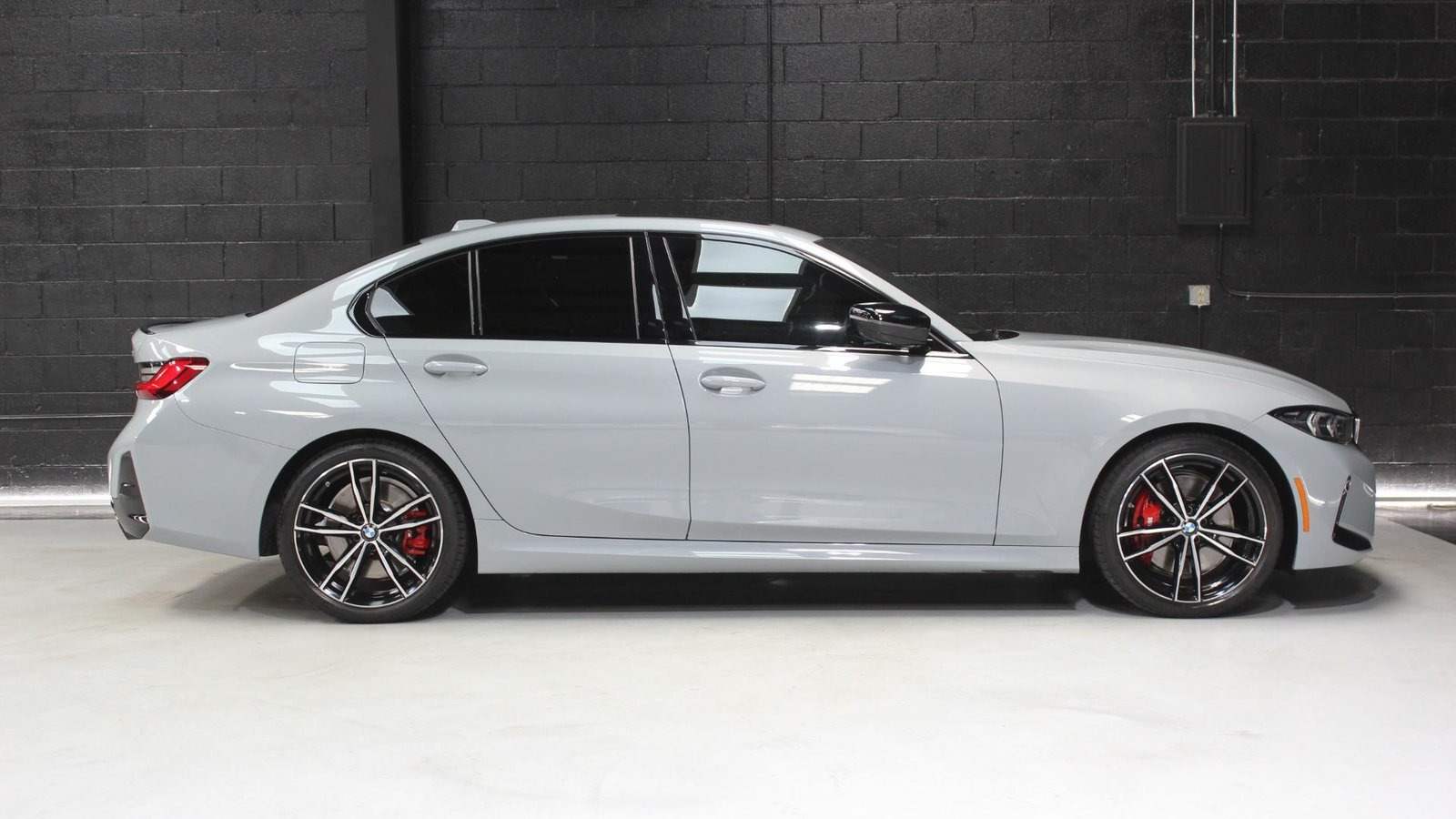 BMW 330i xDrive M Sport 2024